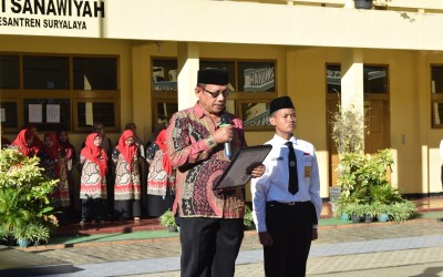 MTs Serba Bakti Pondok Pesantren Suryalaya Gelar Upacara Peringatan Hari Pendidikan Nasional 2025