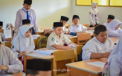 SELEKSI DAN DAFTAR ULANG MURID BARU HARI PERTAMA BERJALAN LANCAR DI MTs SERBA BAKTI SURYALAYA