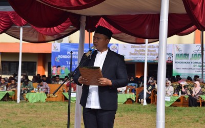 Semarak Hardiksur ke-64, MTs Serba Bakti Ikuti Upacara Bendera di Lapangan Kampus II