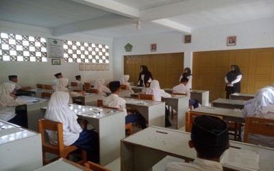Hari Kedua AM, Pengawas Madrasah lakukan Monitoring dan Evaluasi di MTs Serba Bakti