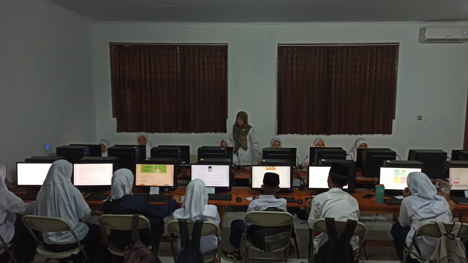 Pelaksanaan ANBK Hari Pertama